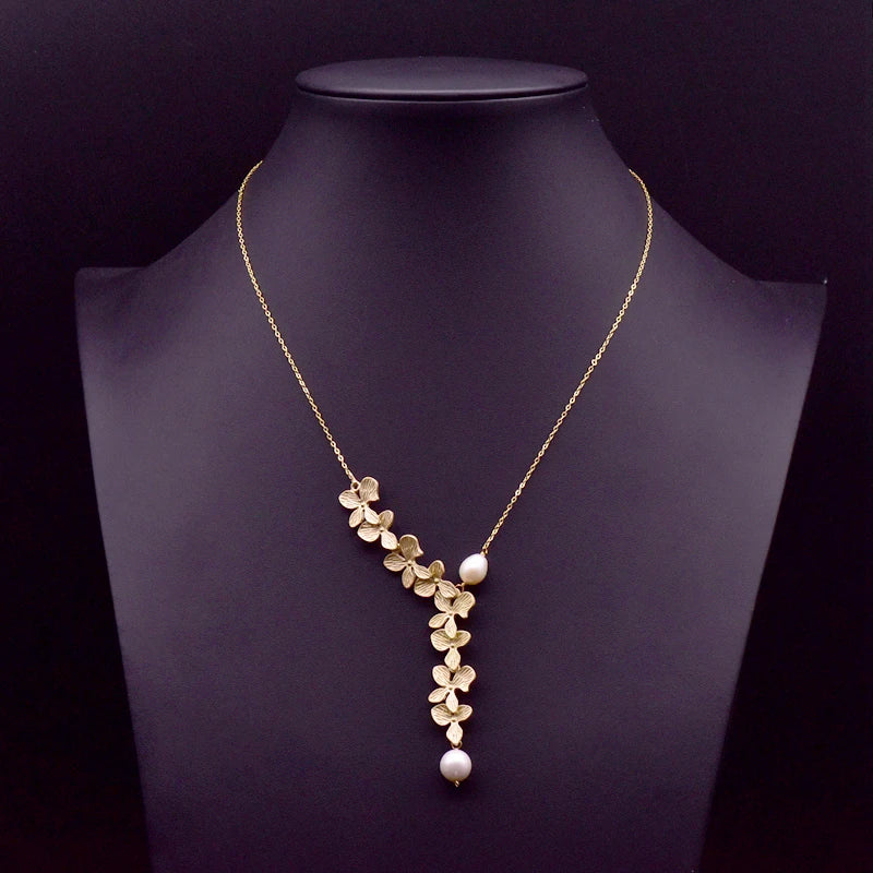 Freshwater Pearl 18K Gold Plated Copper Leaf Necklace